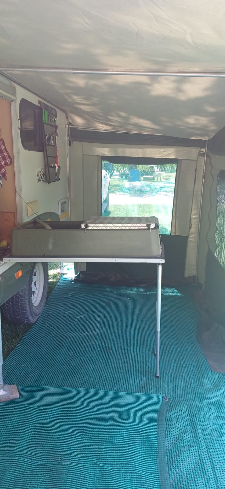 2001 Jurgens Oryx Off-Road Caravan ( CT 1282)