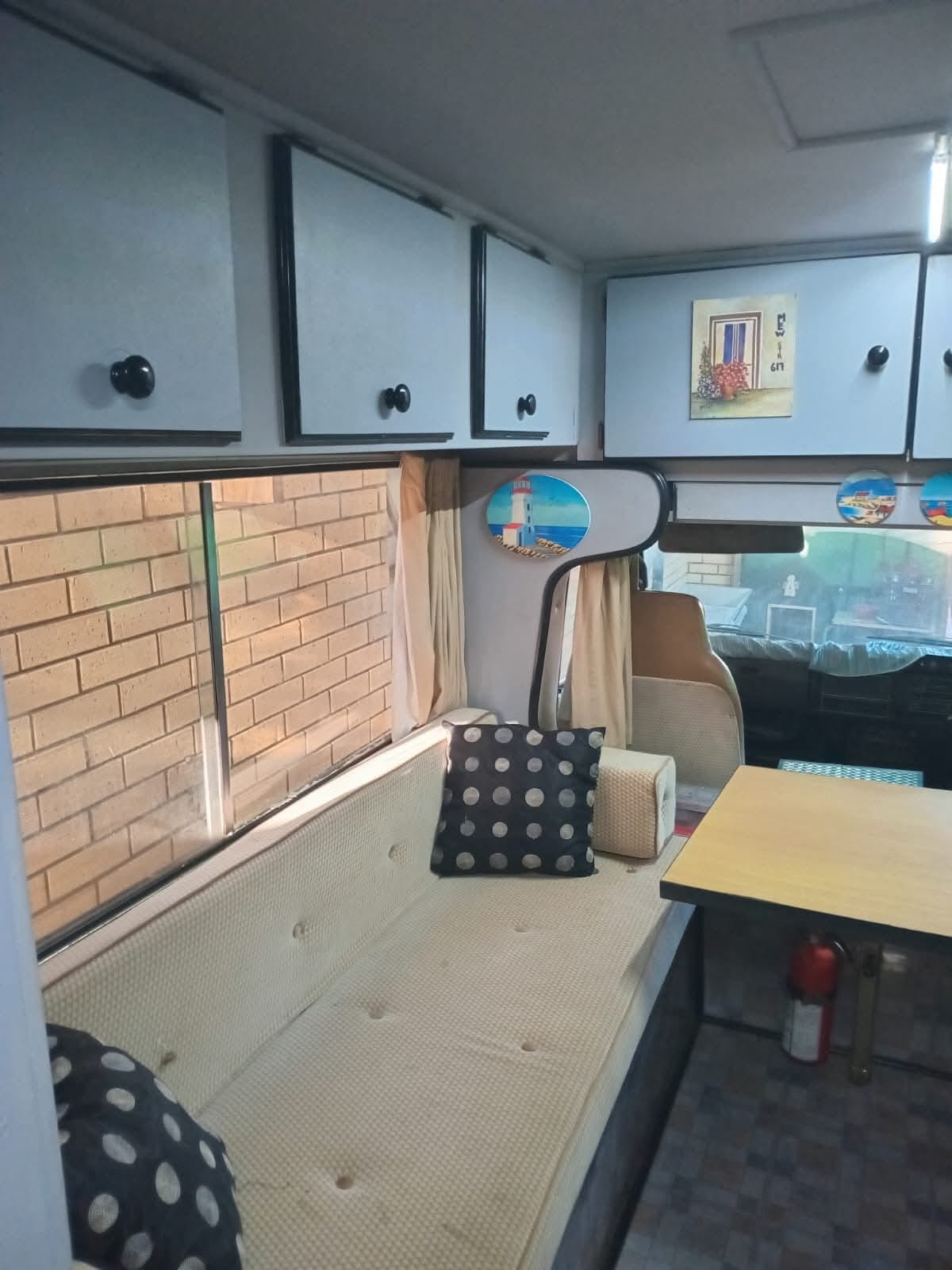 1985 Mitsubishi Motorhome (CT 1635)