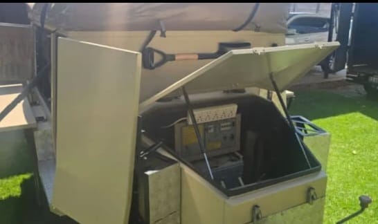2006 Conqueror Conquest Off Road Camping Trailer (CT 1603)