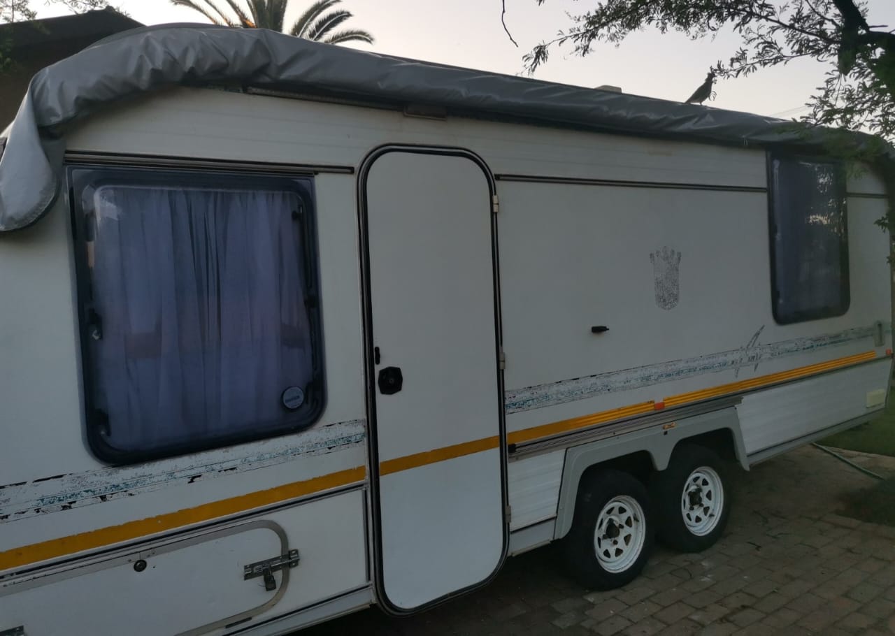 SOLD 1993 Jurgens Exclusive Caravan (CT 1489)