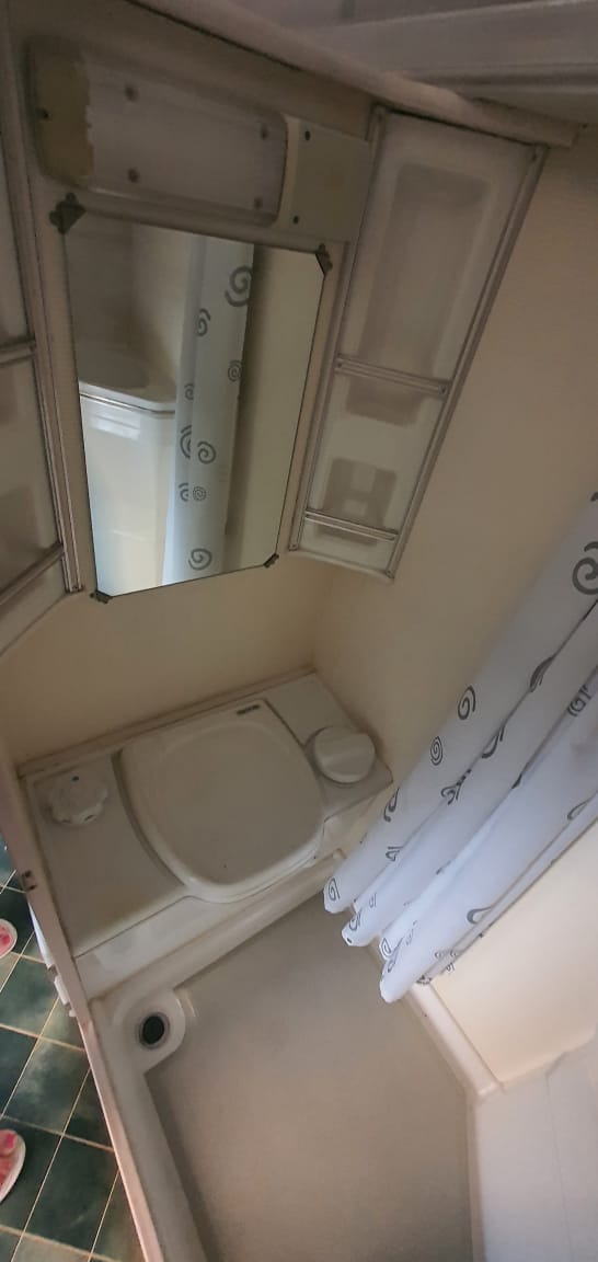 SOLD 2002 Sprite Surfer Delux Caravan (CT 1364)