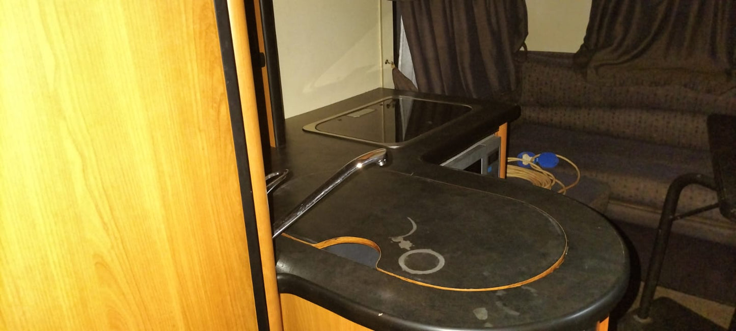 SOLD 2001 Wilk Topaz Caravan (CT 1330)