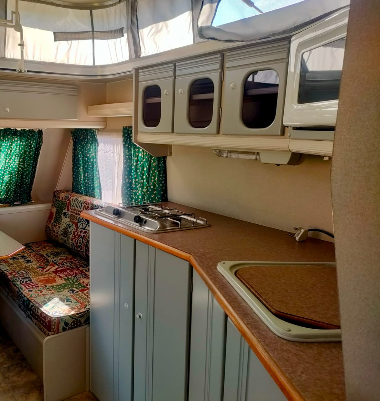 2000 Jurgens Penta Caravan (CT 1604)