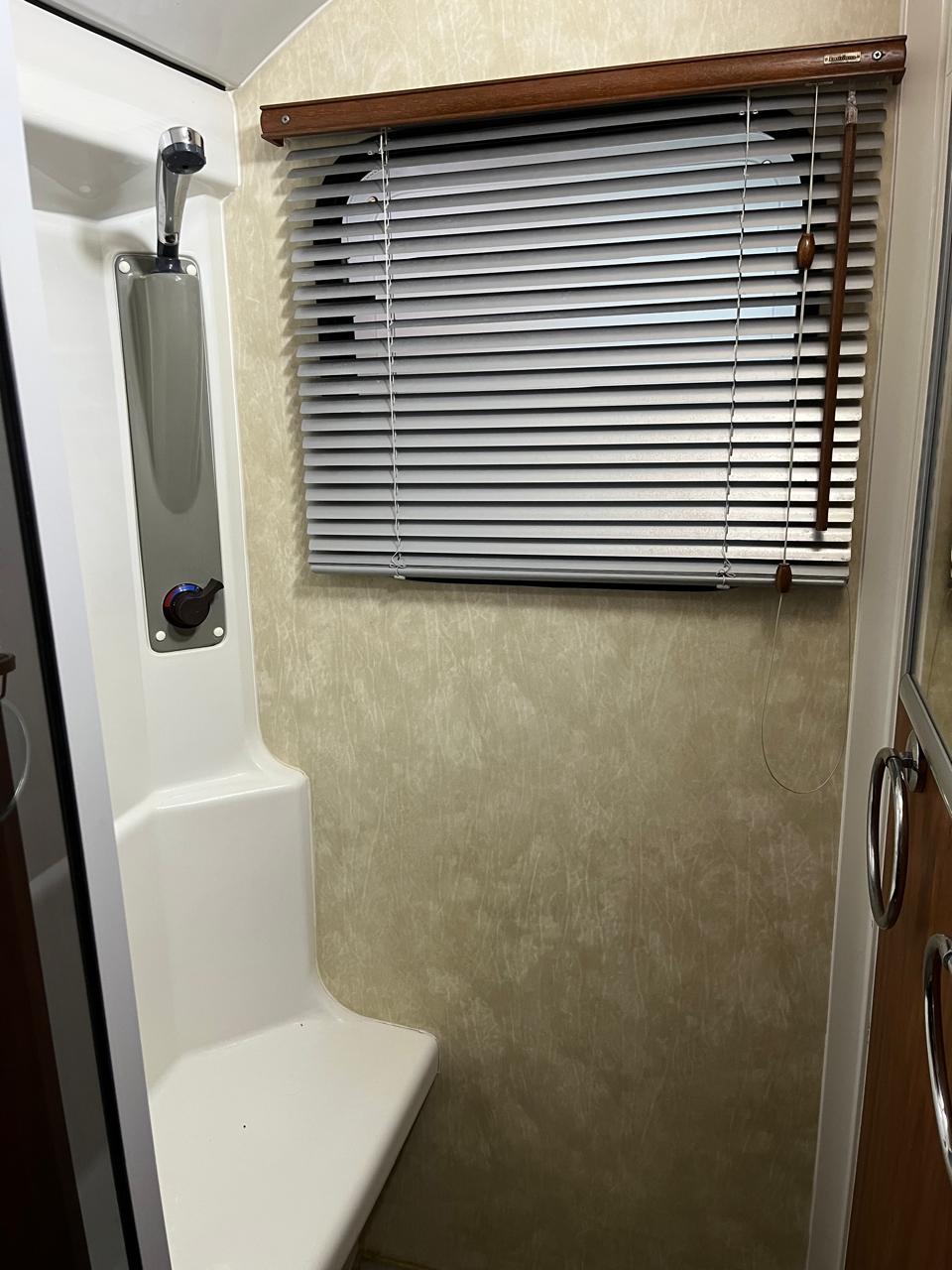 2012 Jurgens Elegance Caravan (CT 1602)