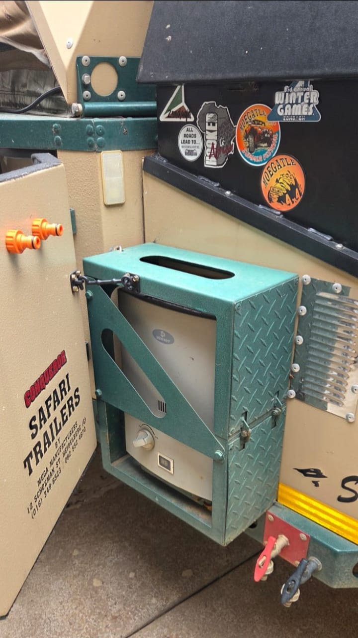 SOLD 2006 Conqueror Supra I Camping Trailer (CT 1497)