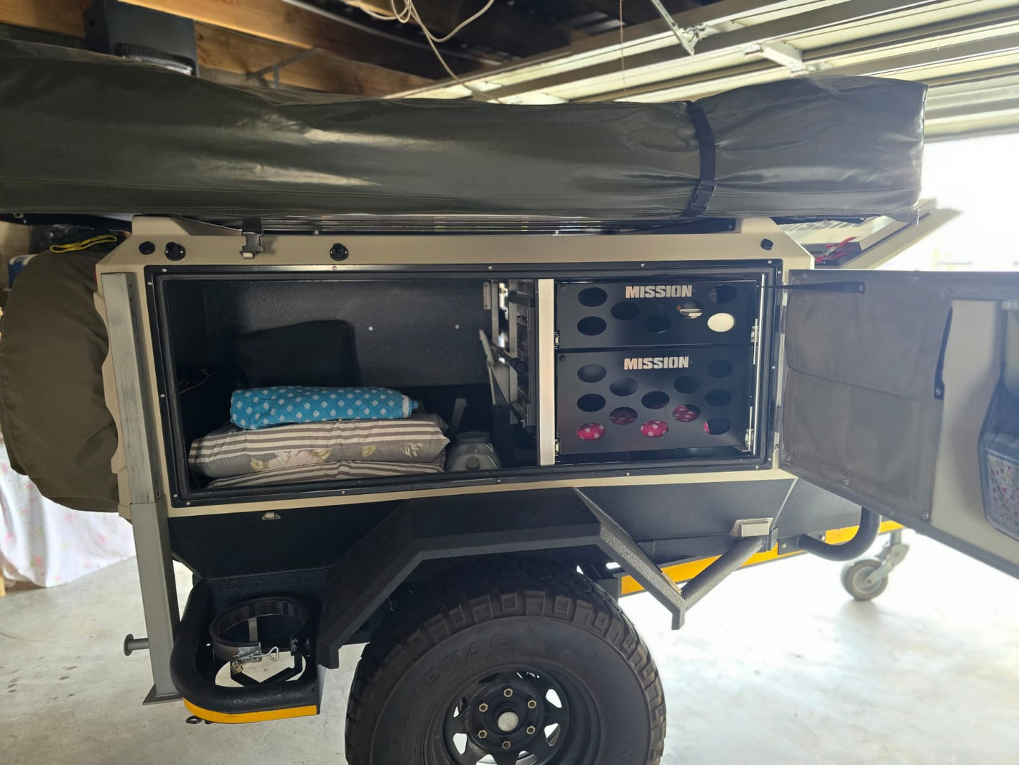 2011 Mission Jupitor Off Road Camping Trailer (CT 1607)