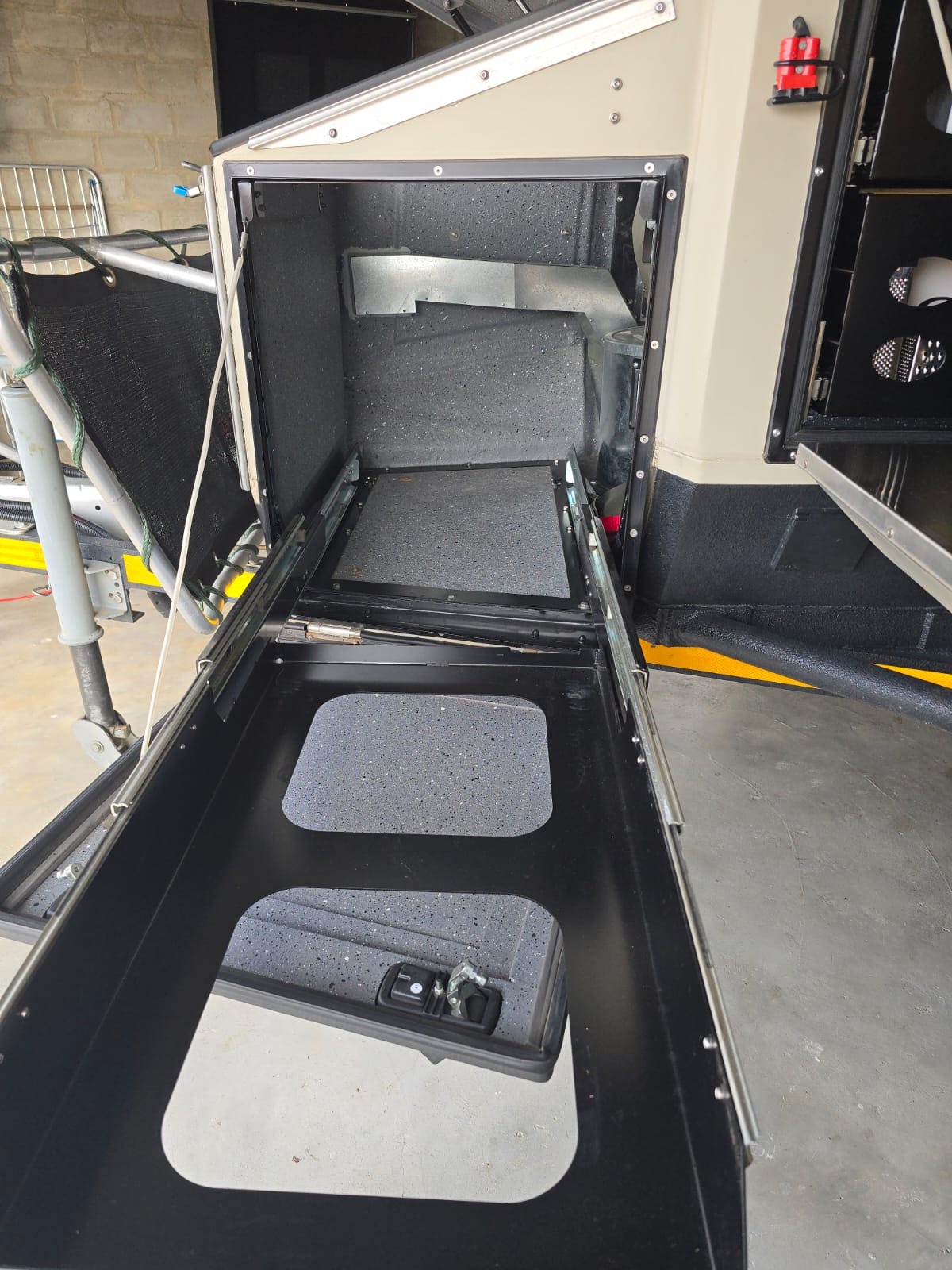 2011 Mission Jupitor Off Road Camping Trailer (CT 1607)
