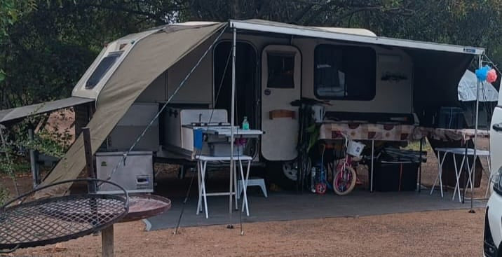 2003 Jurgens Xplorer Off Road Caravan (CT 1585)
