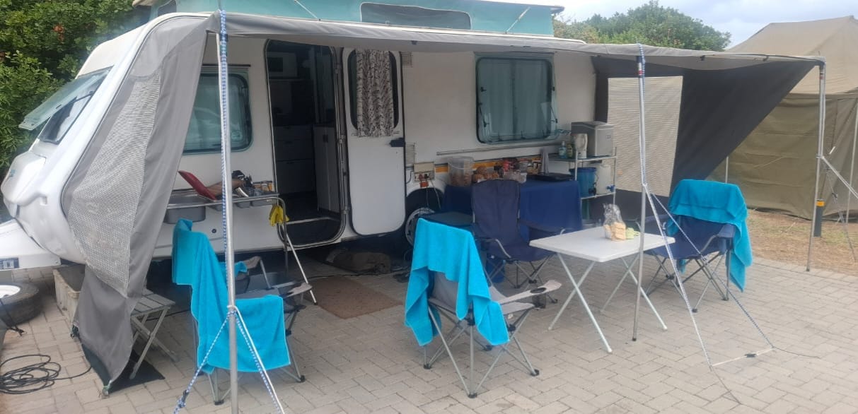 2000 Gypsey Regal Caravan (CT 1501)