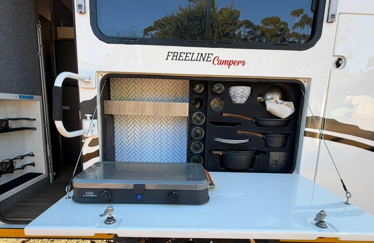 2024 Freeline Maverick Caravan (CT 1564)