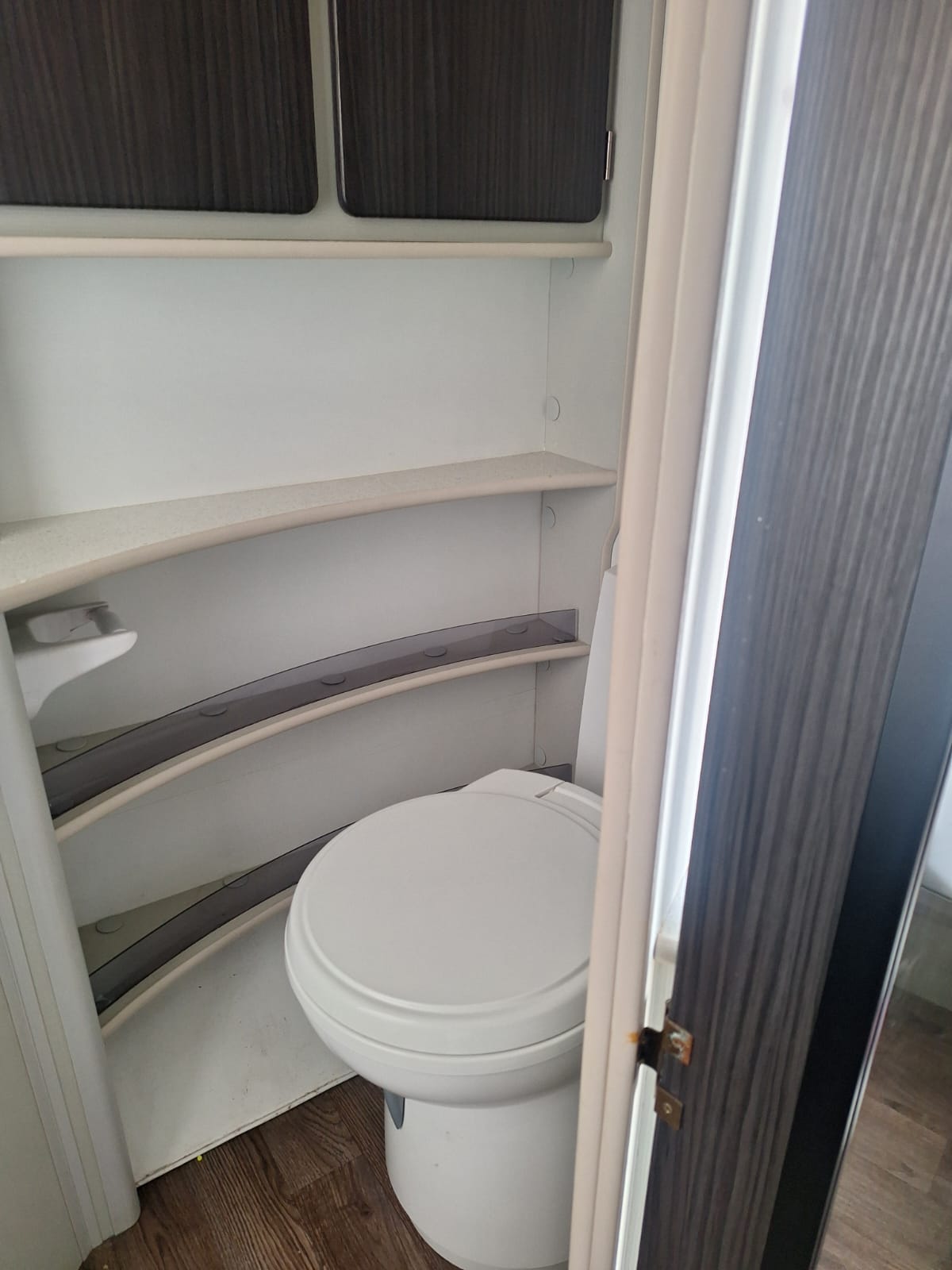 2020 Jurgens Exclusive Caravan (CT 1504)