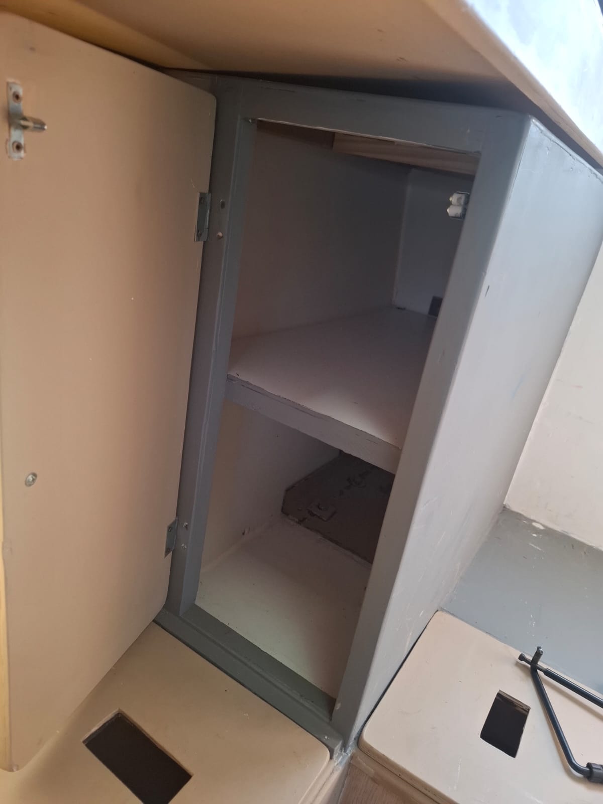 Bakkiemate Camper (CT 1658)