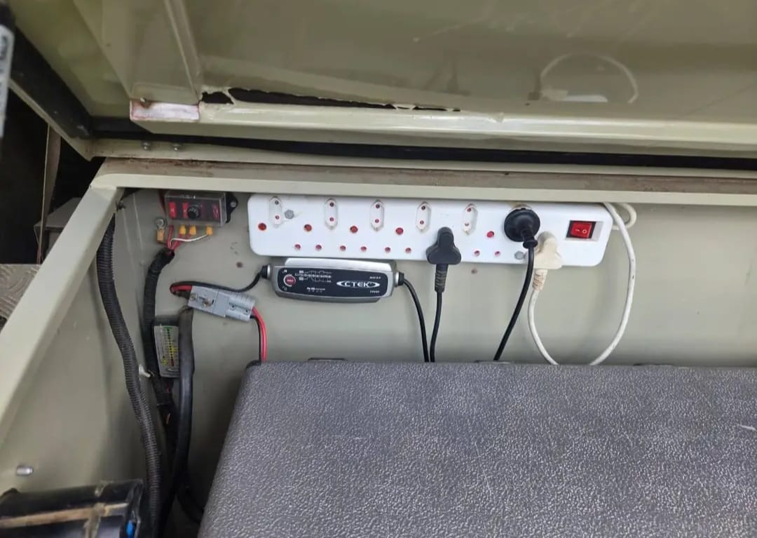 2011 Afrispoor Off Roader Camping Trailer (CT 1646)