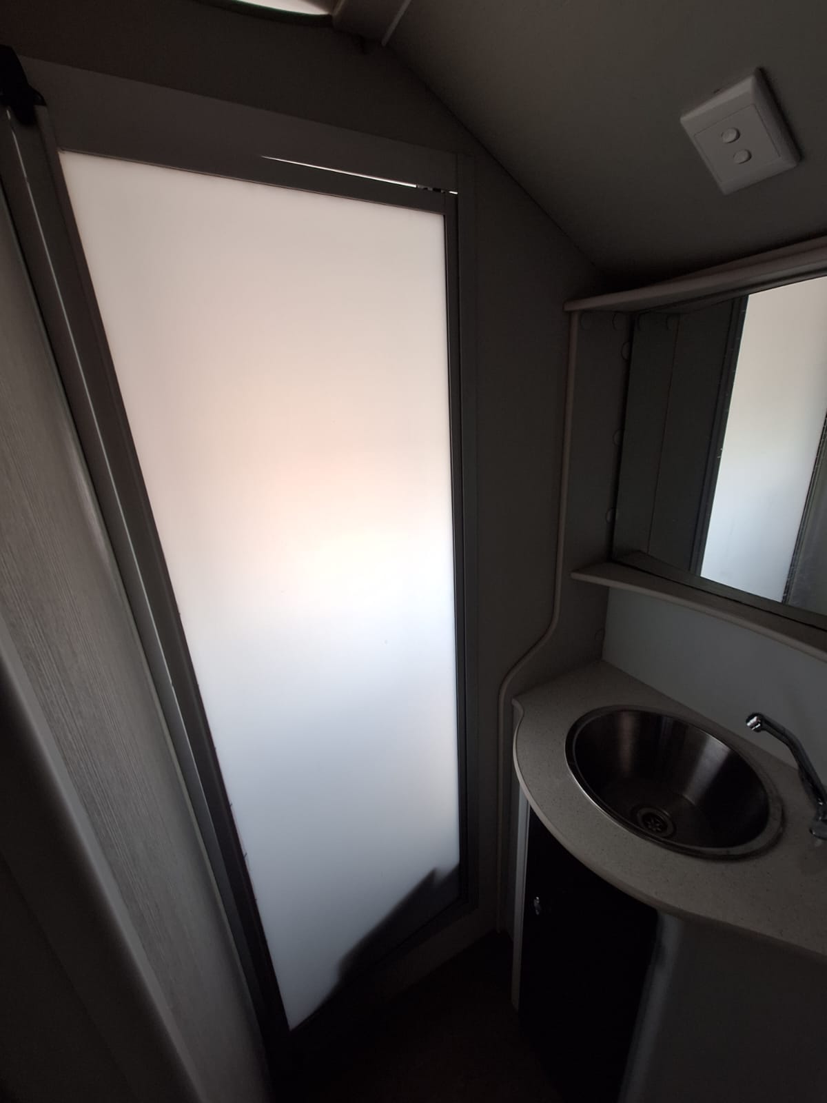 2020 Jurgens Exclusive Caravan (CT 1504)