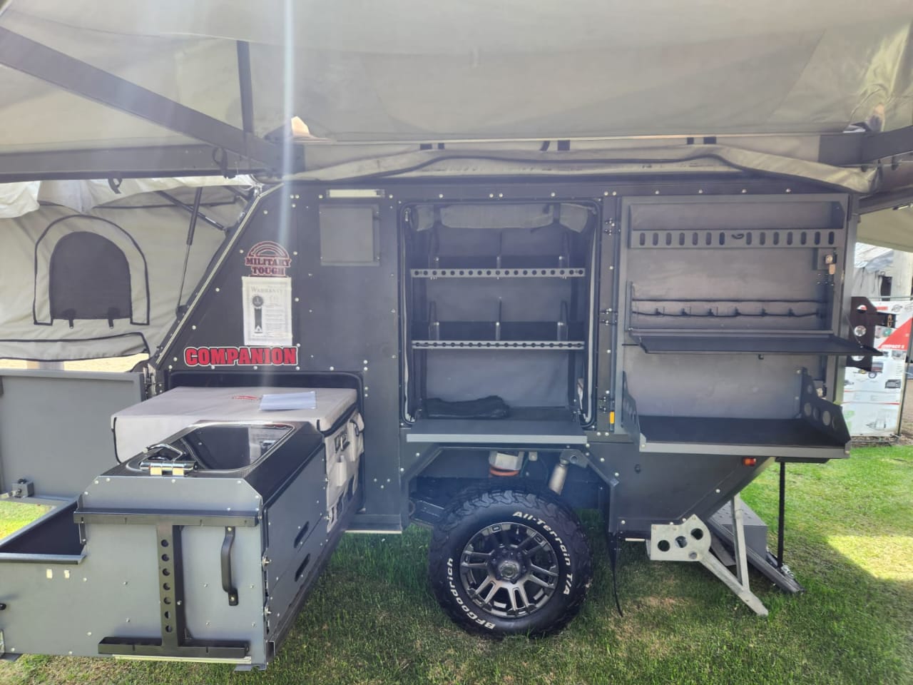 SOLD 2018 Conqueror Companion Platinum Off Road Camping Trailer (CT 1354)