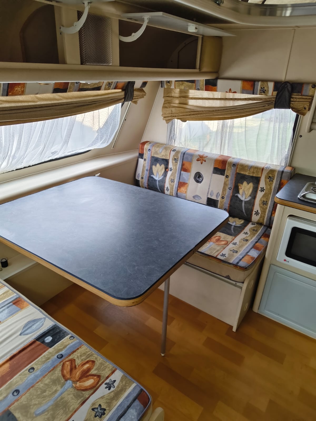 2003 Jurgens Penta Caravan (CT 1625)