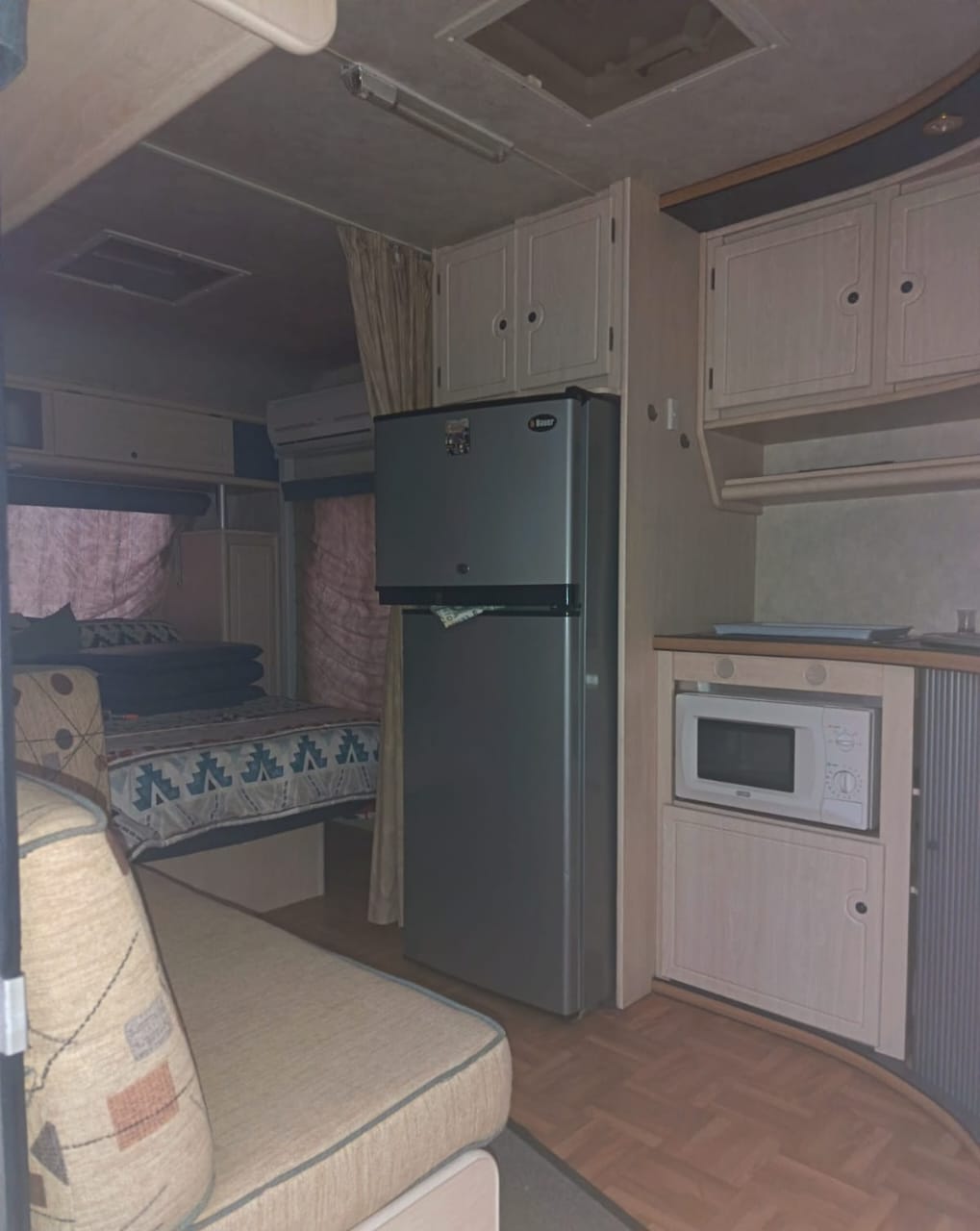 2008 Jurgens Classique Caravan (CT 1595)