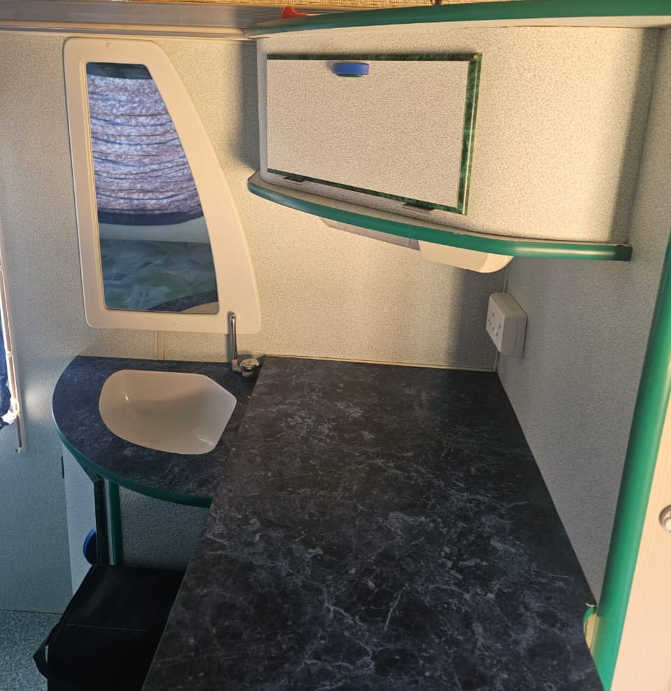 SOLD 2000 Sprite Splash Caravan (CT 1427)