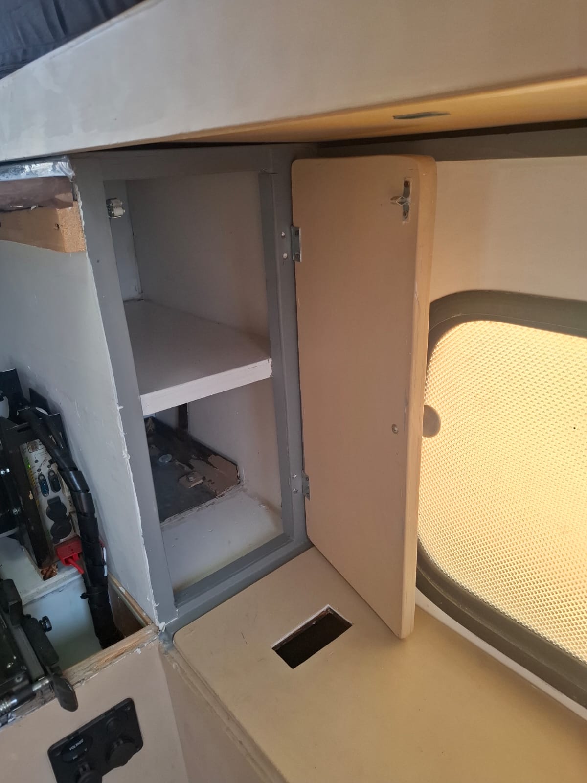 Bakkiemate Camper (CT 1658)