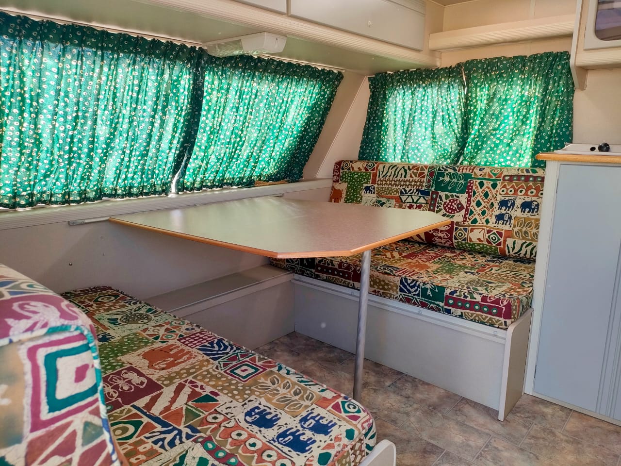 2000 Jurgens Penta Caravan (CT 1604)