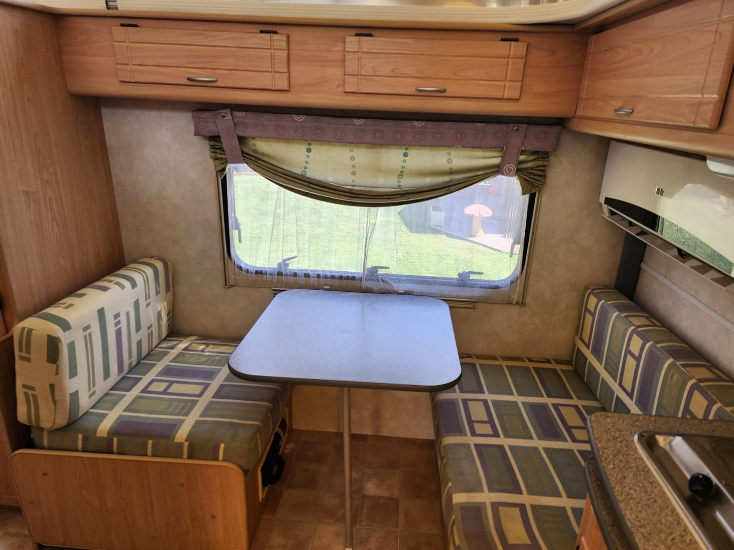 2006 Gypsey Romany Caravan (CT 1634)