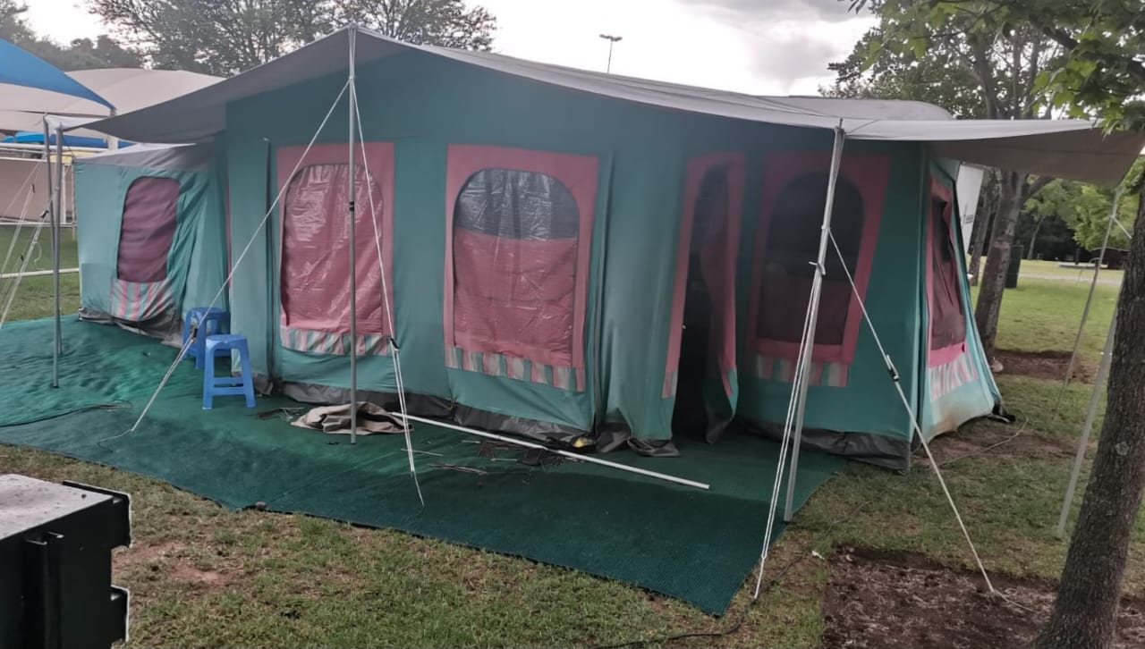 SOLD 1993 Jurgens Exclusive Caravan (CT 1489)