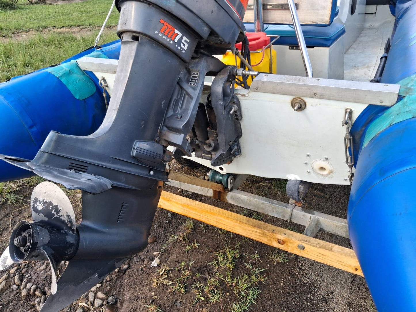 SOLD 2000 Superduck Boat (CT 1486)