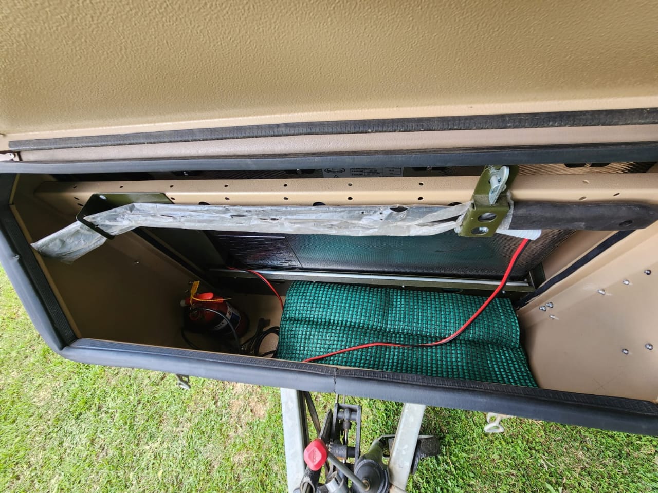 2015 Conqueror Conquest II Camping Trailer (CT 1495)