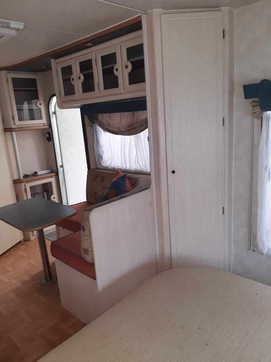 2007 Jurgens Classique Caravan (CT 1482)