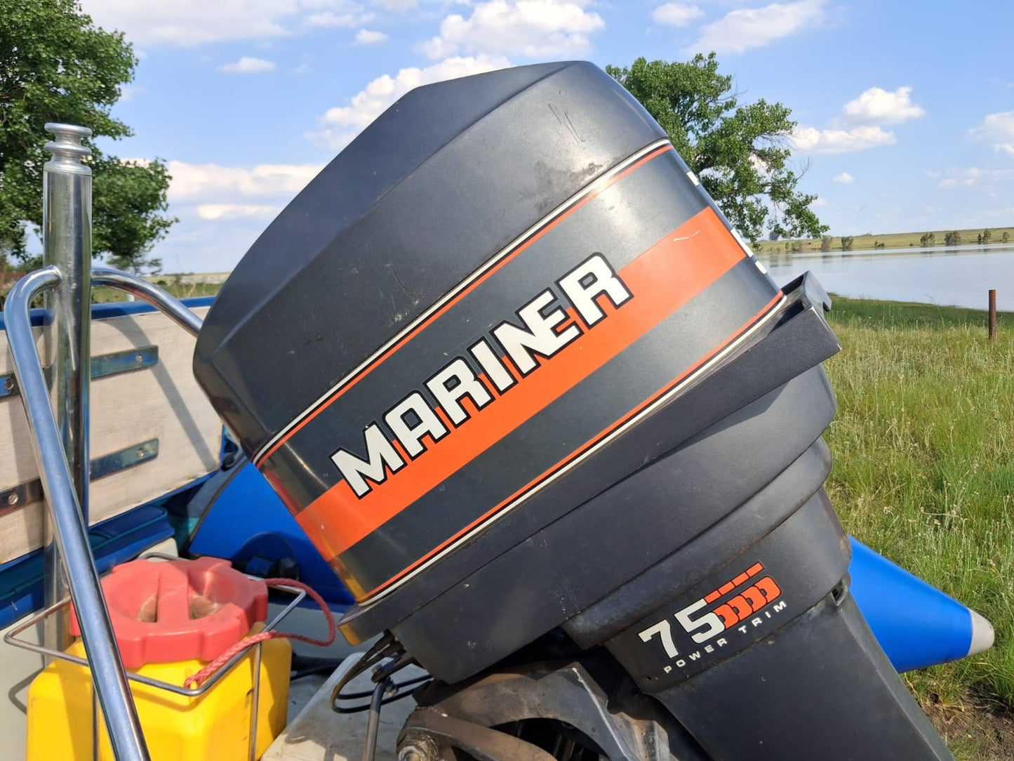 SOLD 2000 Superduck Boat (CT 1486)