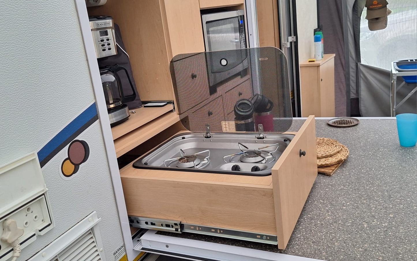 2005 Jurgens Exclusive Caravan (CT 1593)