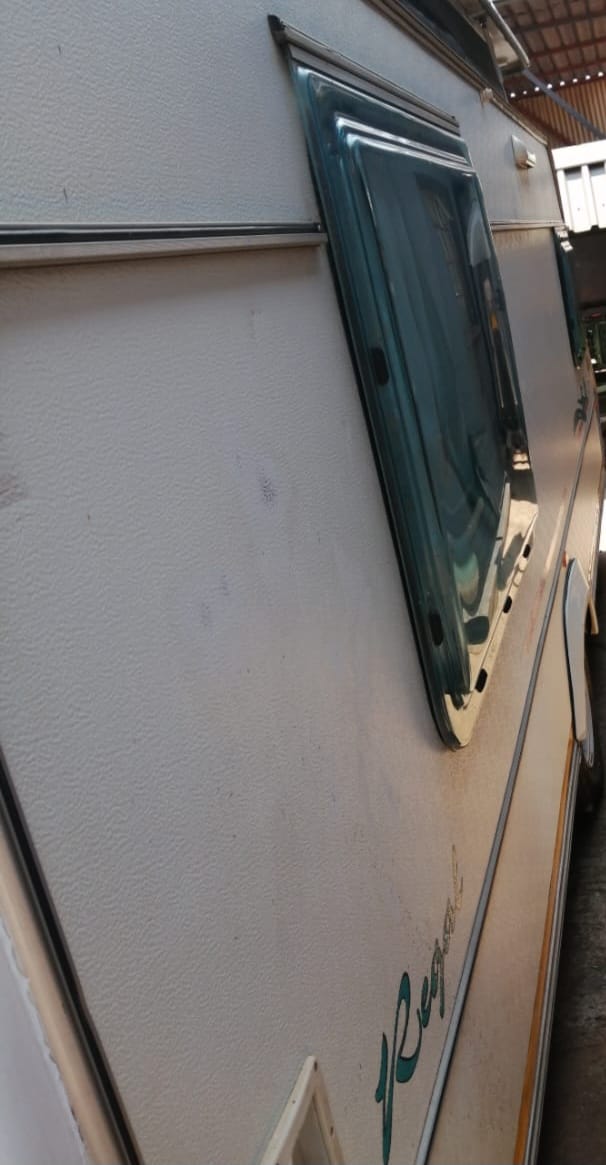 SOLD 1996 Gypsey Regal Caravan (CT 1472)