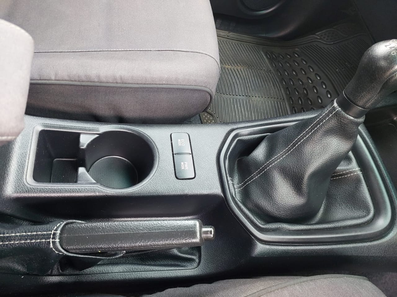 2017 Toyota Hilux 2.4 Extra cab Bakkie (CT 1494)