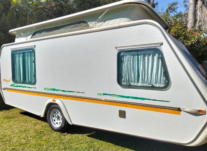 2002 Gypsey Regal Caravan (CT 1575)