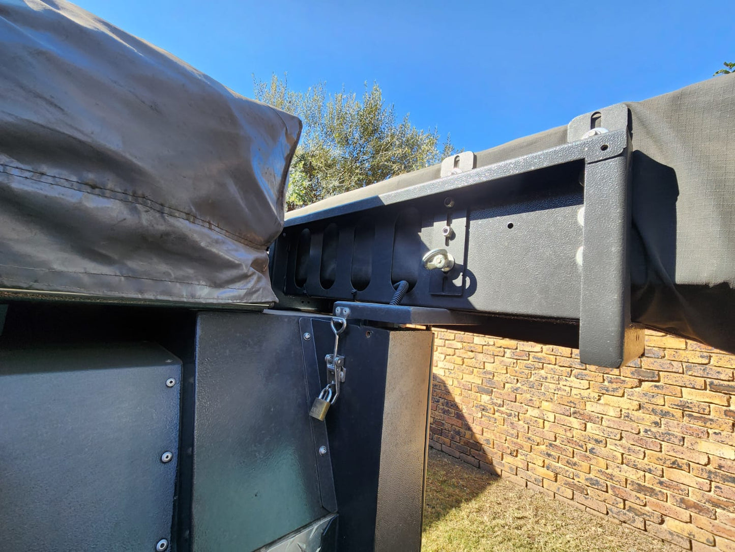 2021 Conqueror Compact Platinum Off Road Camping Trailer (CT 1605)