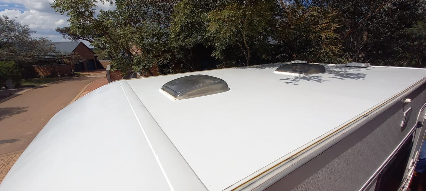 2014 Jurgens Classique Caravan (CT 1573)