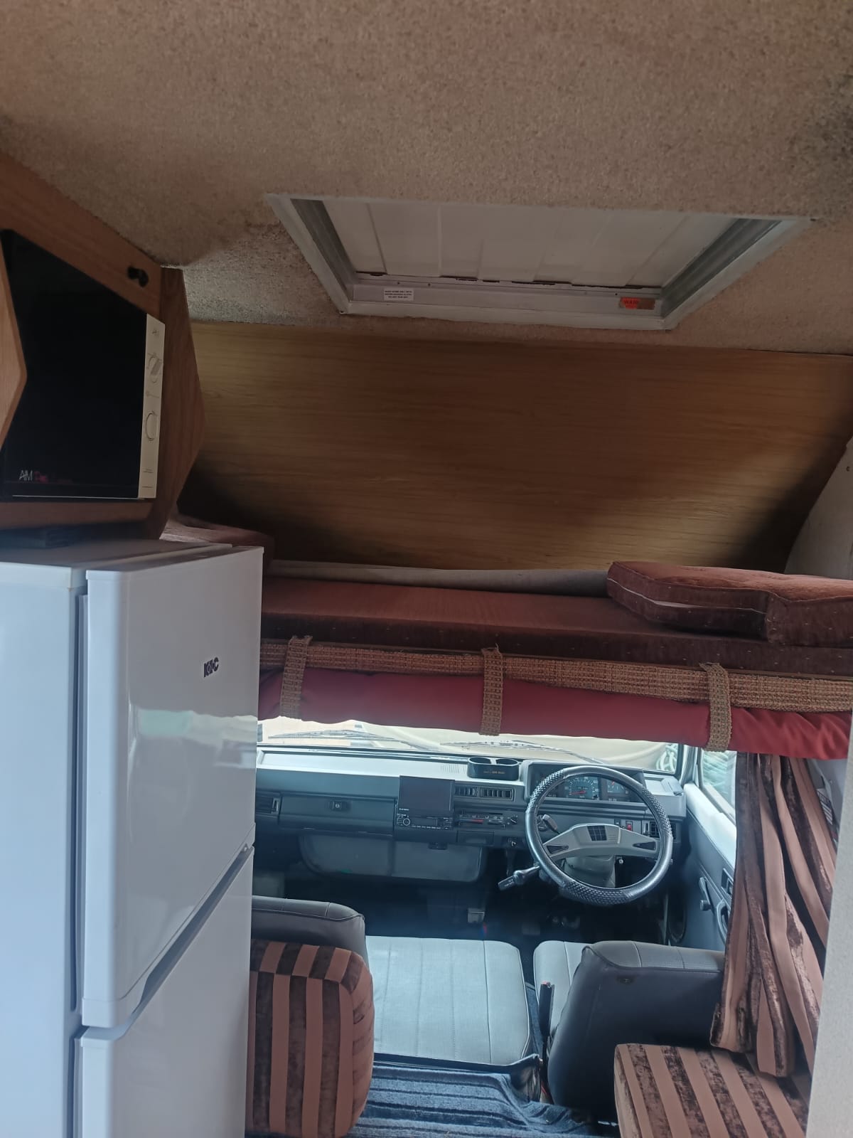 1992 Mitsubishi L300 Companion Motorhome (CT 1601)