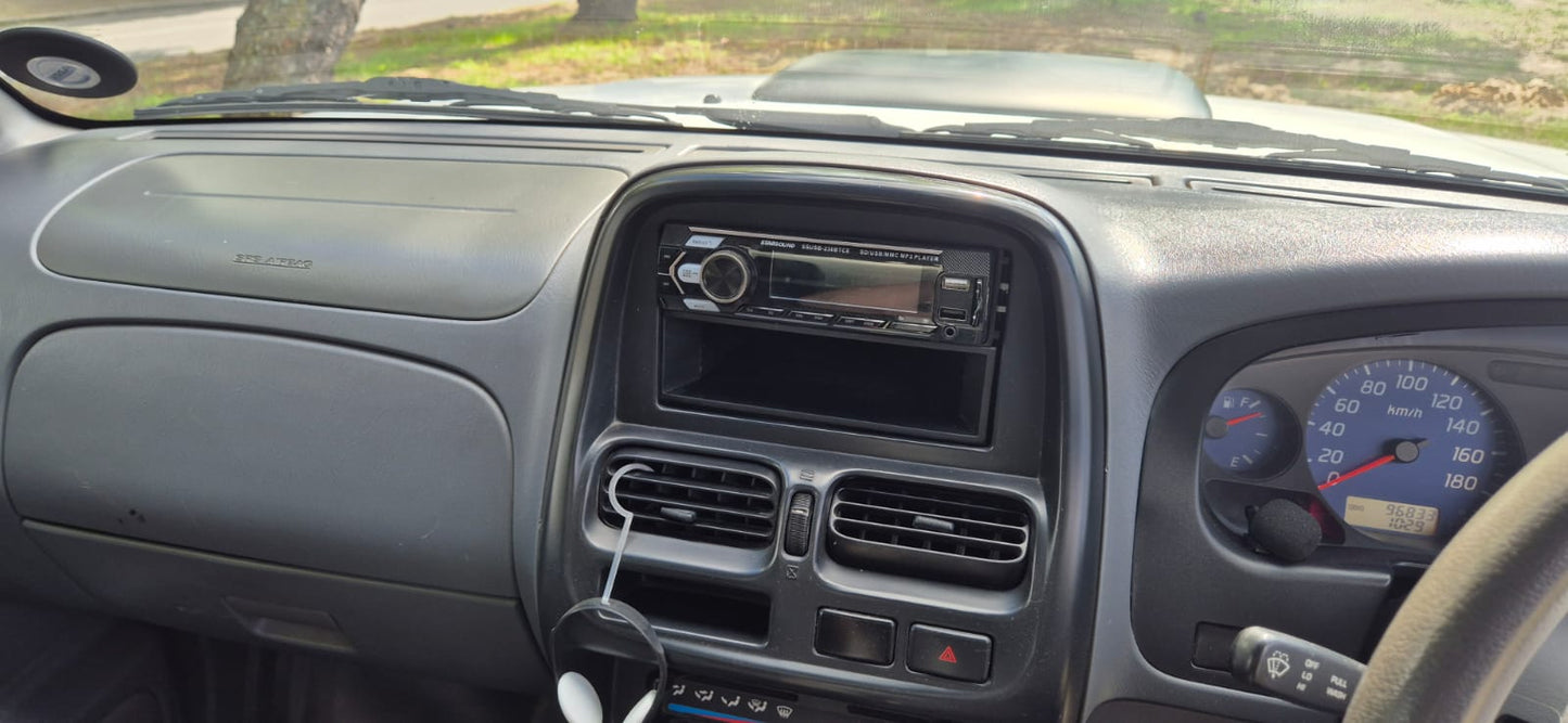 2017 Nissan NP 300 Hardbody 4x4 Camper Van (CT 1490)