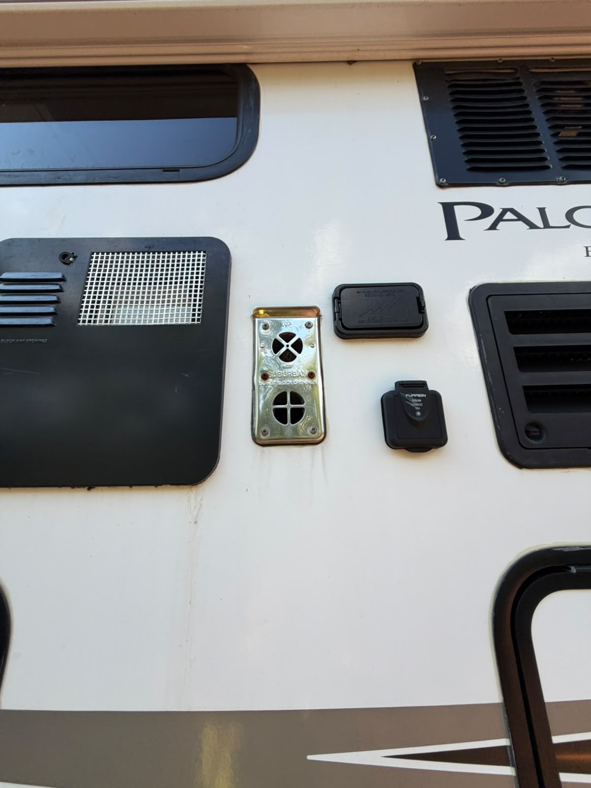 Palomino BackPack SS-1251 Pop-Up Truck Camper (CT 1610)