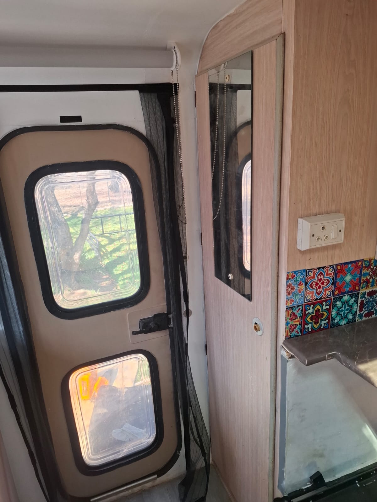 Bakkiemate Camper (CT 1658)