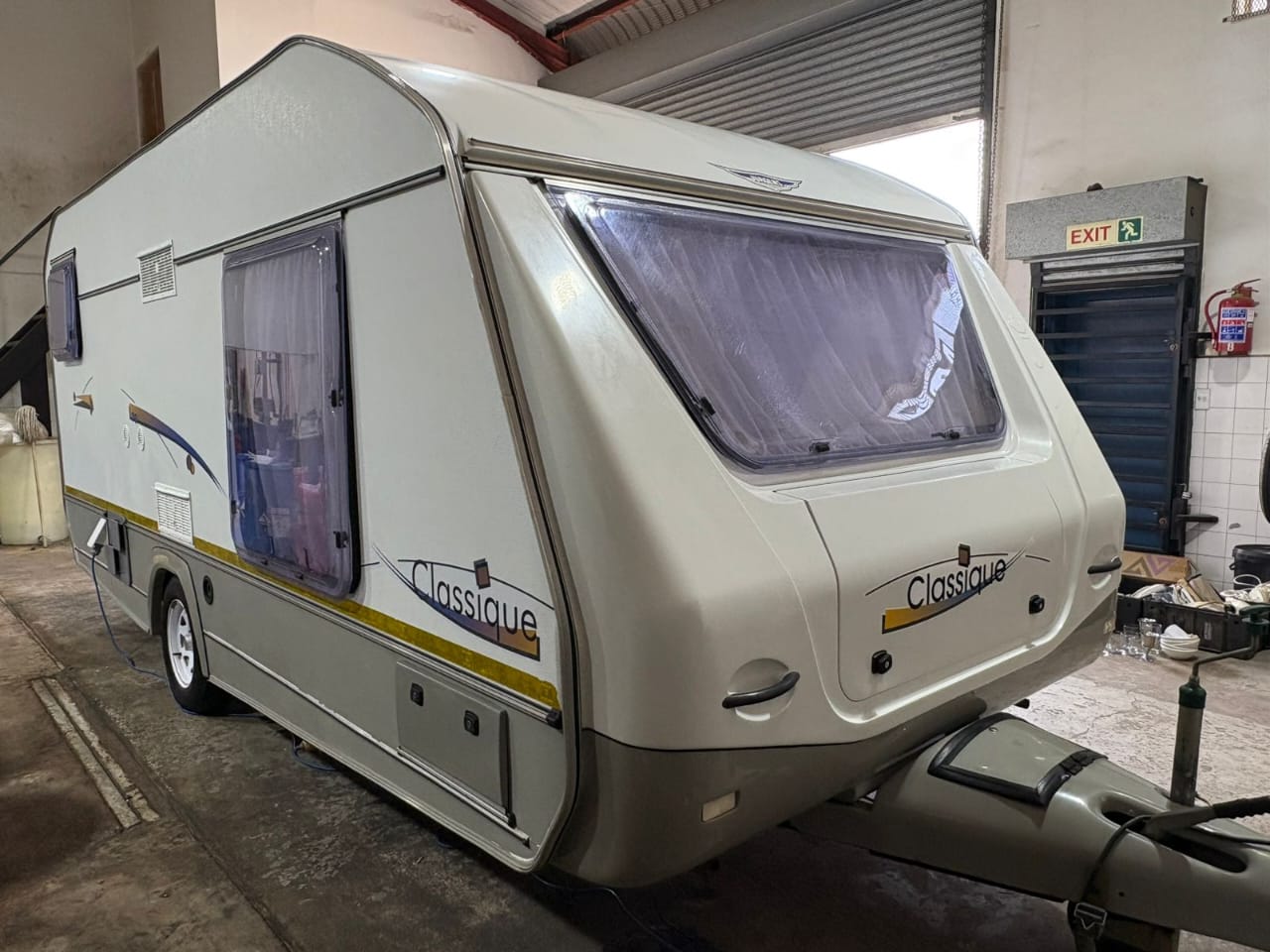 2006 Jurgens Classique Caravan (CT 1481)