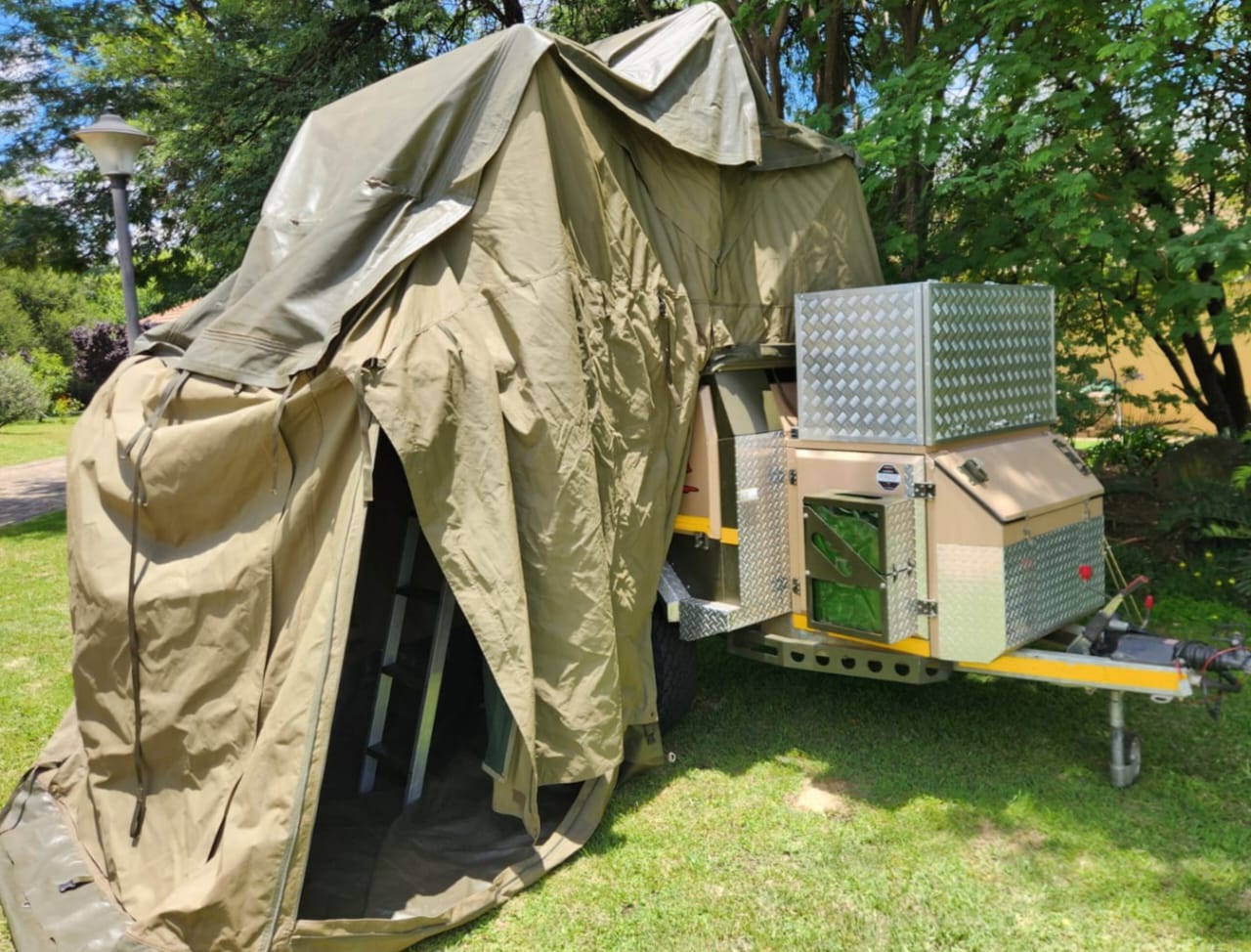 2015 Conqueror Conquest II Camping Trailer (CT 1495)