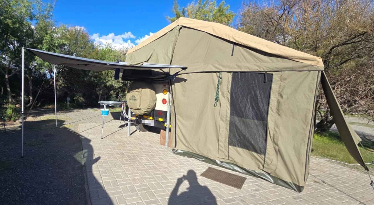 2011 Mission Jupitor Off Road Camping Trailer (CT 1607)