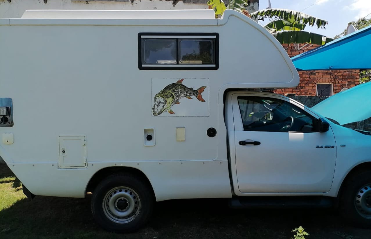 2016 Toyota Hilux Navi Camper (CT 1476)