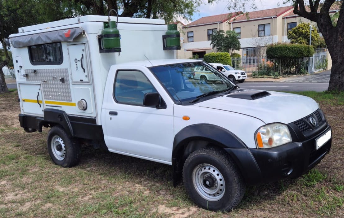 2017 Nissan NP 300 Hardbody 4x4 Camper Van (CT 1490)