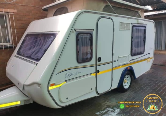 SOLD 2004 Gypsey Blue Series Caravan (CT 1160)
