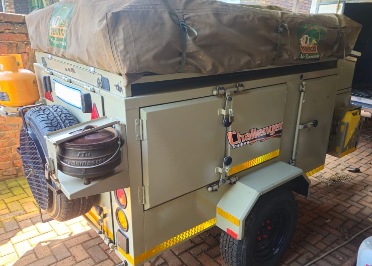 SOLD 2018 Challenger Echo Off Road Camping Trailer (CT 1469)