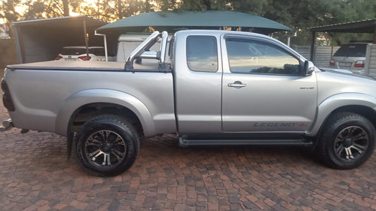 SOLD 2015 Toyota Hilux D4D 3.0 Bakkie (CT 1299)