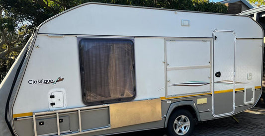 SOLD  2015 Jurgens Classique Caravan (CT 1406)