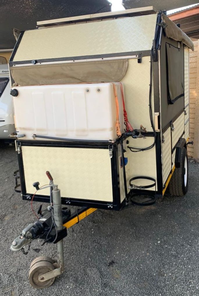 2012 Jurgens Off Roader Camping Trailer (CT 1558)